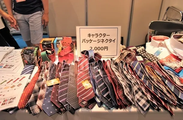 [C90]动漫图案领带的种类超过40！西服春山「スーツのはるやま」展台一览-绝对领域