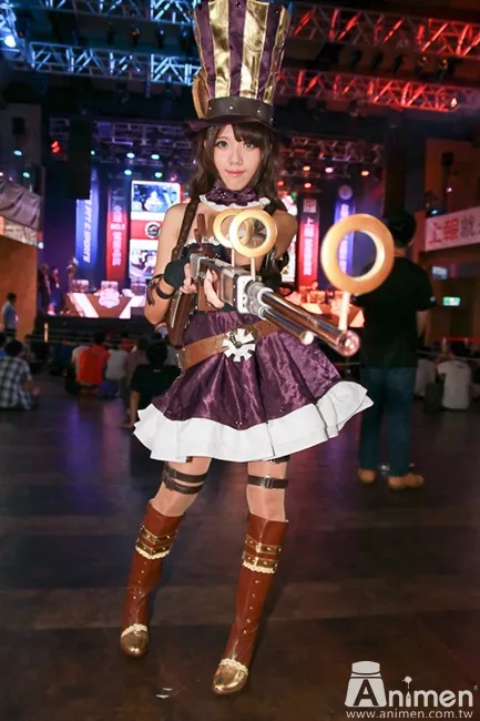 【现场直击】人气COSER＆实况主＆乡民同乐大会串！第3届「PTT E-sports电竞大赛」火热开打！
