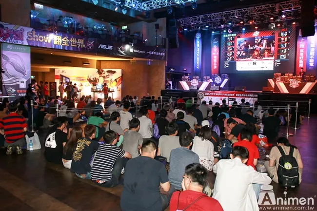 【现场直击】人气COSER＆实况主＆乡民同乐大会串！第3届「PTT E-sports电竞大赛」火热开打！