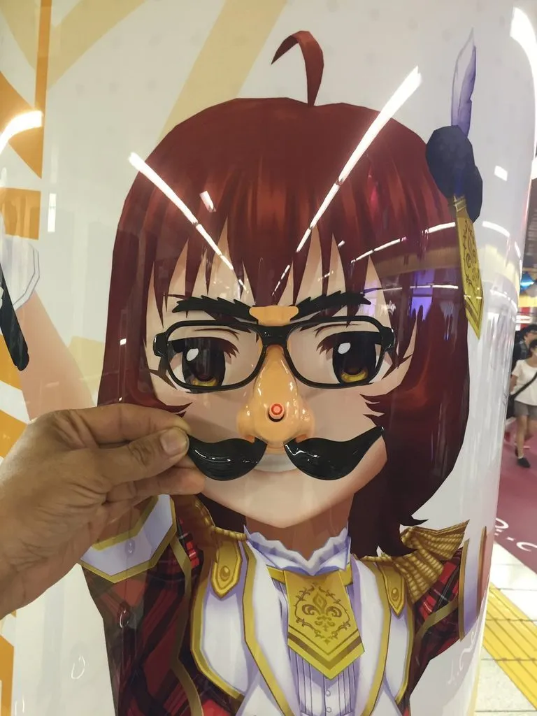 偶像大师灰姑娘女孩全员变身眼镜娘 声优本尊与广告合影 偶像大师灰姑娘女孩全员变身眼镜娘 声优本尊与广告合影