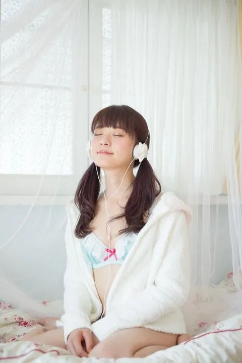 清新又性感-初音未来内衣睡裙推出