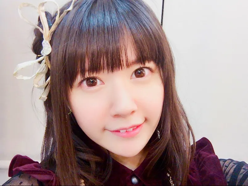 日本知名声优竹达彩奈被网友吐槽 哈哈 这次不是因为化妆是PS照-绝对领域