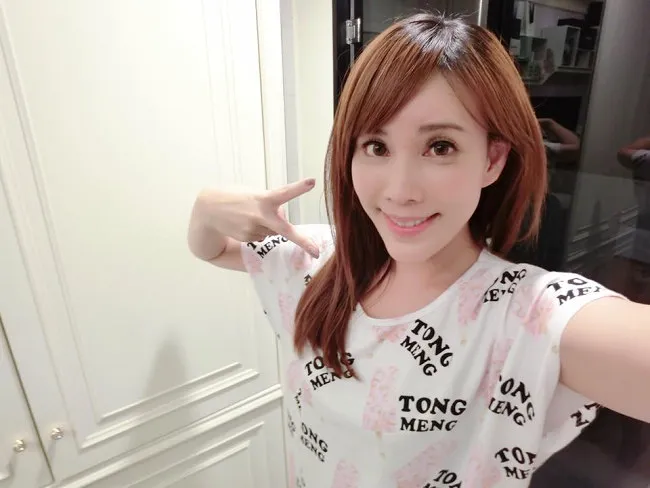 TONGMENG X QEE品牌联名 将梦幻甜点巧妙融入服装
