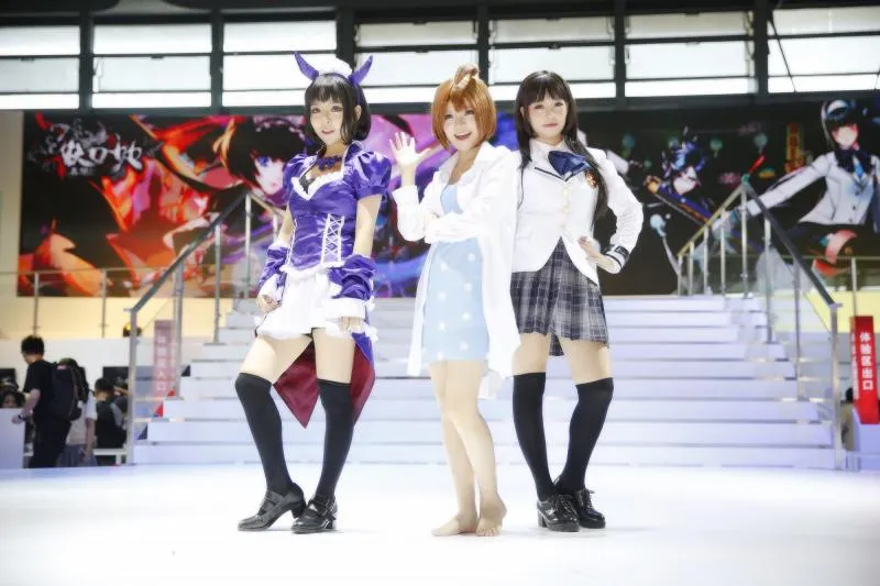 日本长刀配JK少女-《异次元战姬》精美COS图集首曝