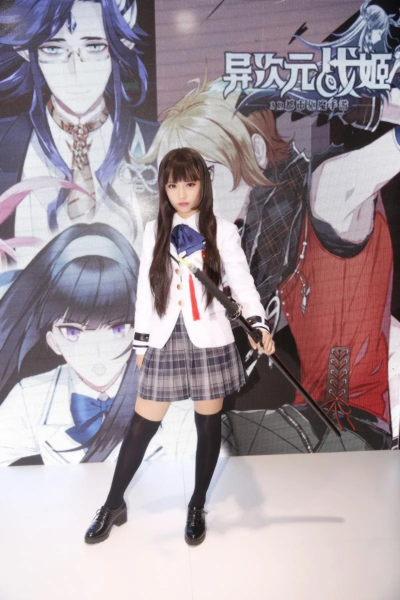 日本长刀配JK少女-《异次元战姬》精美COS图集首曝