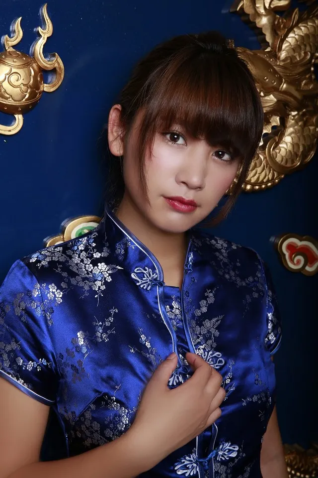 久松郁实饰演中国女子-「土龙之歌:香港狂骚曲」更新演员定妆照