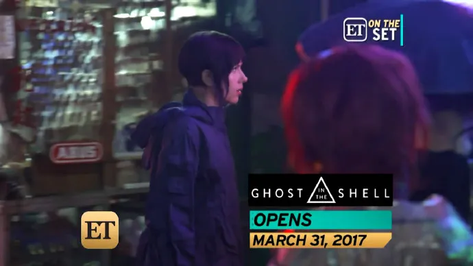 「Enterainment Tonight」探班「攻壳机动队」拍摄现场 采访斯嘉丽·约翰逊
