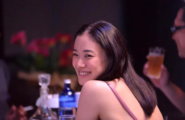 森林系女神苍井优三十而脱 为【爱情，突如其来】背部全裸跳鸵鸟舞-绝对领域