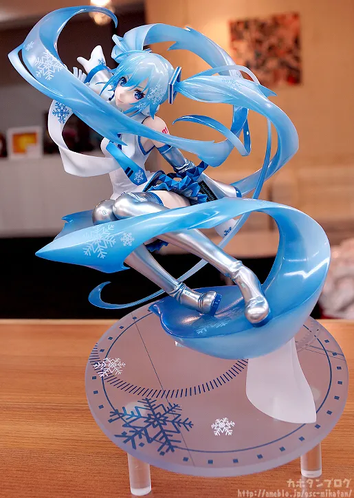 15周年纪念1/7PVC雪初音登场❉❉