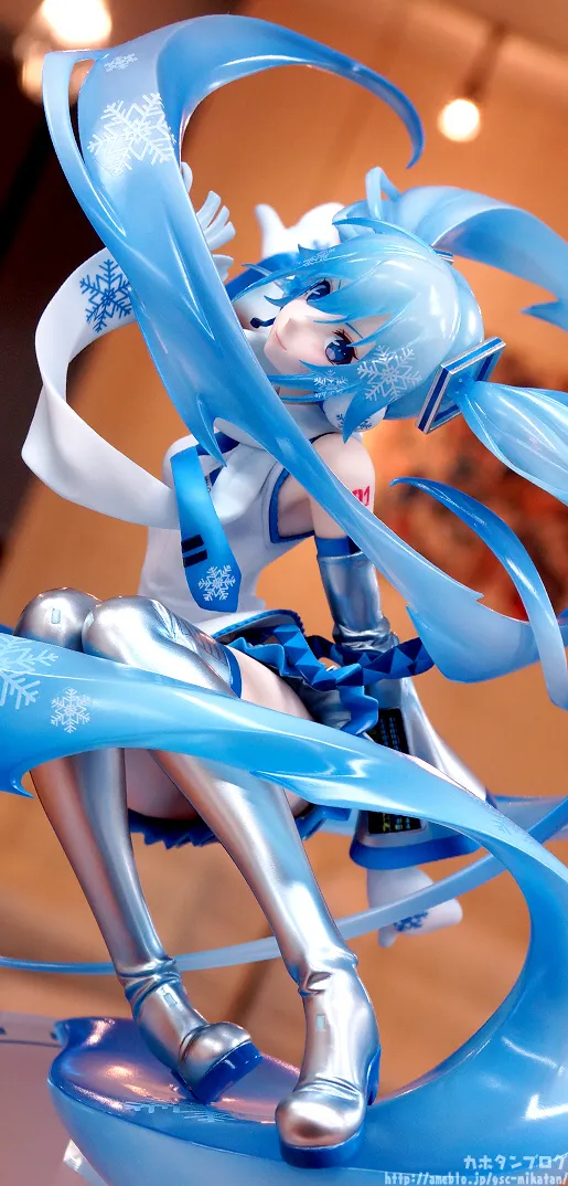 15周年纪念1/7PVC雪初音登场❉❉