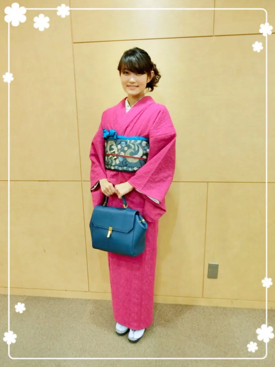 早见沙织 粉丝过十万花泽香菜画鸡纪念 川澄绫子手握咖喱棒-声之颜第十七期
