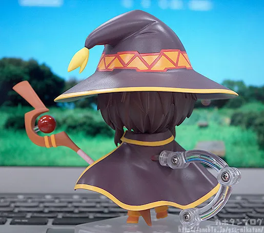 中二爆裂娘-「为美好世界献上祝福!」爆裂魔法使惠惠粘土人