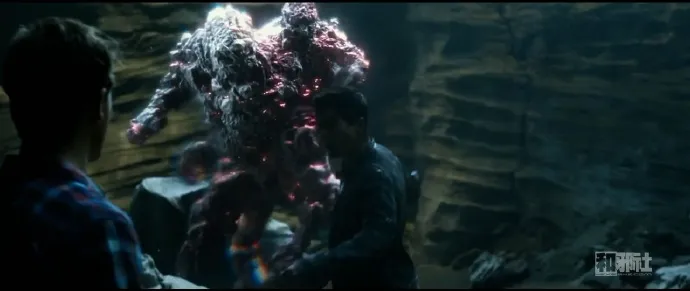 Power Rangers大电影「超凡战队」正式预告片公布 组合体现身!