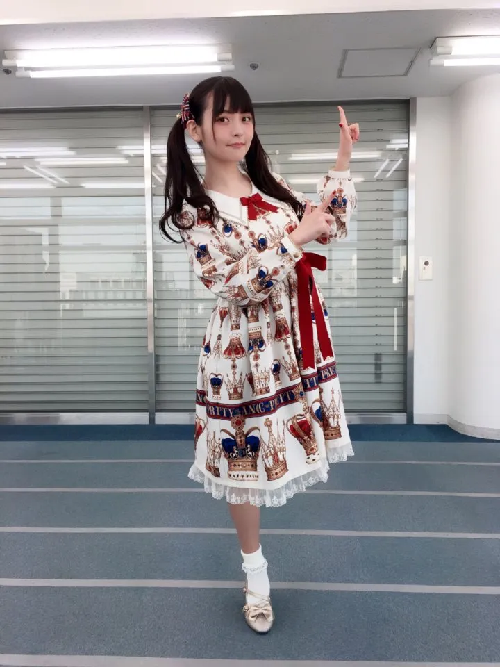 不要冲着泳衣来买我的写真集,那只是海豹!-上坂堇宣传写真集时如是说
