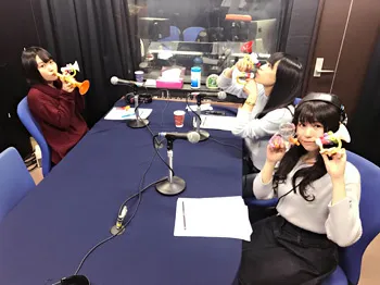 富田美忧 大西沙织 大空直美 M·A·O折扇端庄眼镜娘 上坂堇巫女服家里打滚-声之颜第十八期