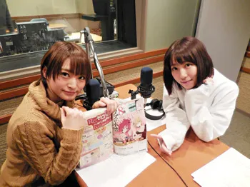 井泽诗织 安济知佳 M·A·O折扇端庄眼镜娘 上坂堇巫女服家里打滚-声之颜第十八期