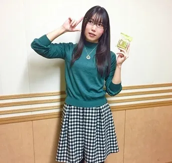 相坂优歌 M·A·O折扇端庄眼镜娘 上坂堇巫女服家里打滚-声之颜第十八期