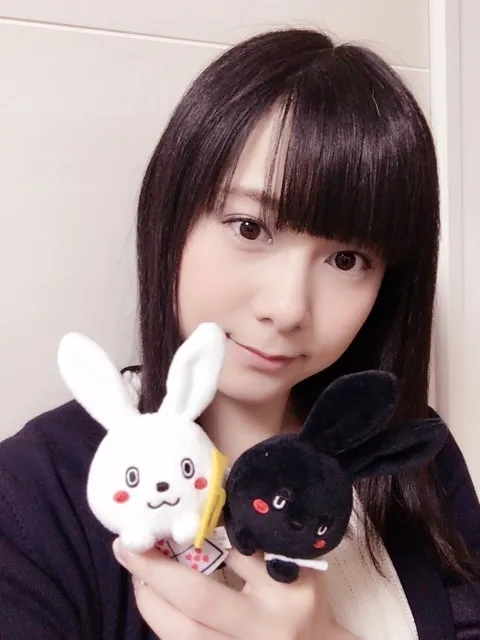 津田美波 M·A·O折扇端庄眼镜娘 上坂堇巫女服家里打滚-声之颜第十八期