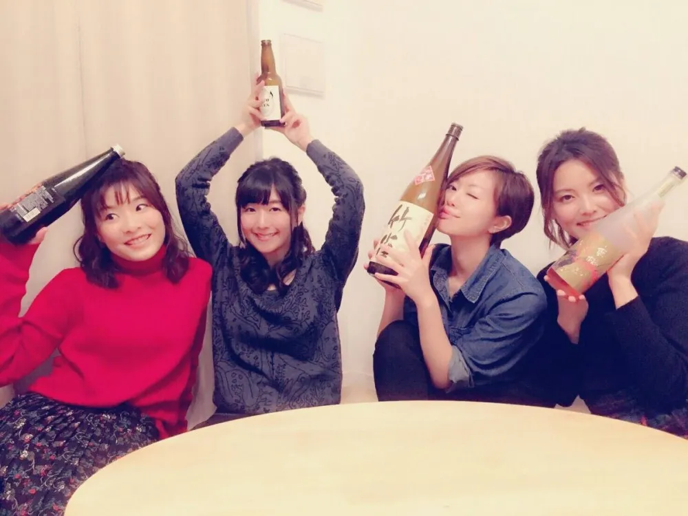 赤崎千夏 茅野爱衣 田村睦心 金元寿子 M·A·O折扇端庄眼镜娘 上坂堇巫女服家里打滚-声之颜第十八期
