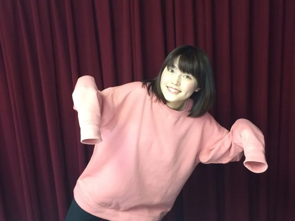 千本木彩花 M·A·O折扇端庄眼镜娘 上坂堇巫女服家里打滚-声之颜第十八期