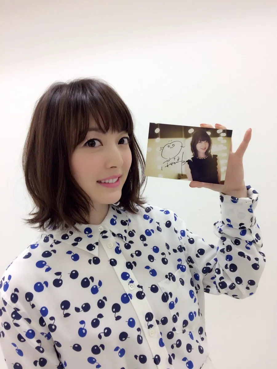 花泽香菜 M·A·O折扇端庄眼镜娘 上坂堇巫女服家里打滚-声之颜第十八期