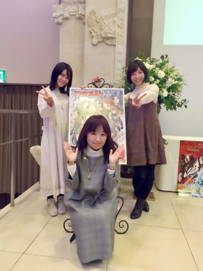 相坂优歌 石上静香 仓田雅世 加隈亚衣 田中爱美 小泽亚李 田村由香里 M·A·O折扇端庄眼镜娘 上坂堇巫女服家里打滚-声之颜第十八期