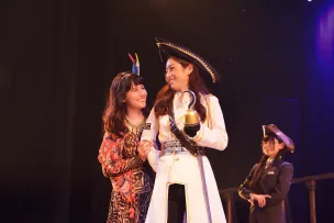 Lunar女团参演「FLYING PIRATES小飞侠彼得潘之梦幻岛漂流记」本周五开演