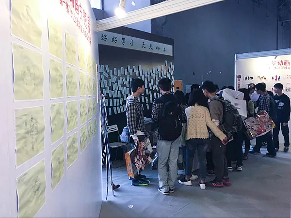 绘梦动画主题原画展亮相元旦萤火虫 百余幅设定资料首次线下披露