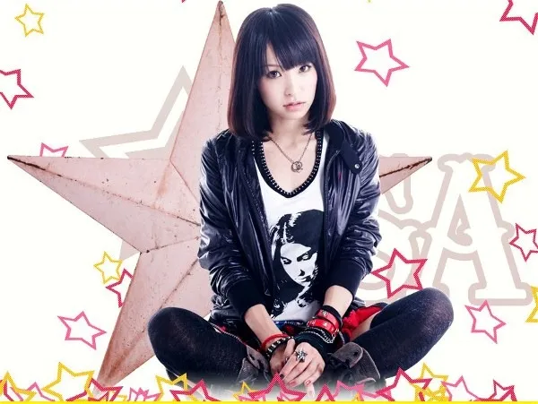 动漫歌手「LiSA」宣布个人演唱会「NEVER ENDiNG GLORY」影像商品化,将分成「the Sun」、「the Moon」两版本推出!