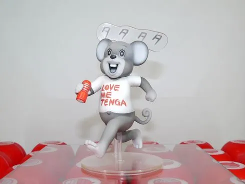 【好TENGA，不买吗？】拿着TENGA开心走路的超狂Dokumi居然做figure啦！用过的人都必须买w-绝对领域