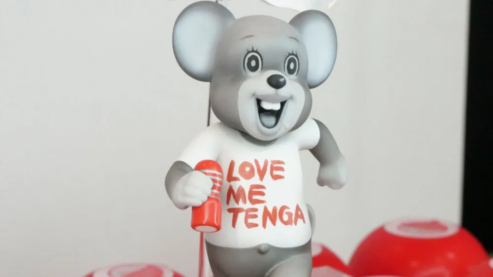 拿着飞机杯奔跑的老鼠-漫☆画太郎×TENGA合作TEE实体化