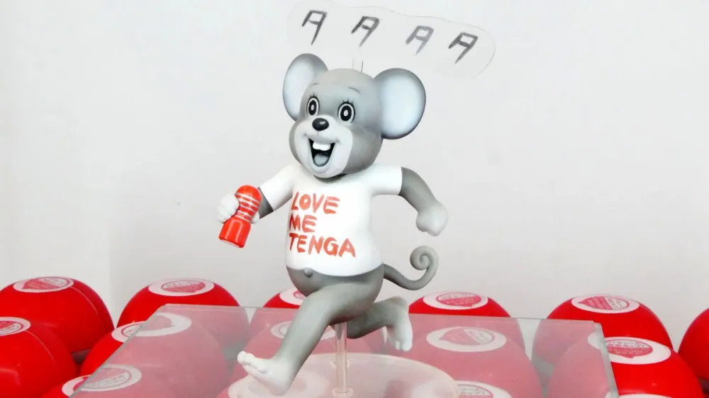 拿着飞机杯奔跑的老鼠-漫☆画太郎×TENGA合作TEE实体化