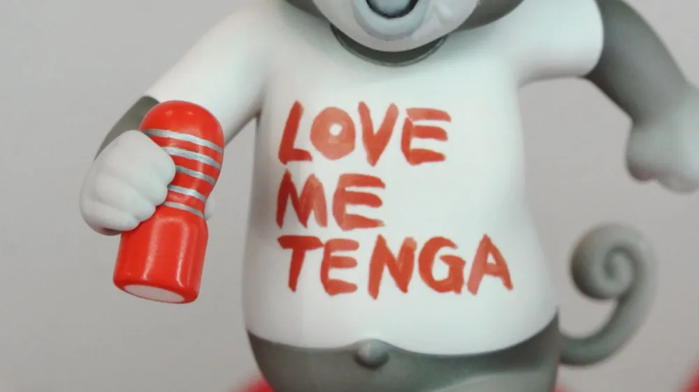 拿着飞机杯奔跑的老鼠-漫☆画太郎×TENGA合作TEE实体化