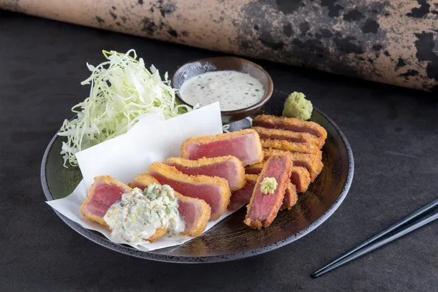 吃完美食后来试试手气拼个声优签名的绘马吧！《Urara迷路帖》与秋叶原多间店铺的合作活动明日展开