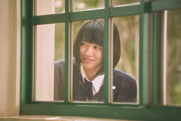 真剑佑&山本美月主演,漫画改编电影《蜜桃女孩》新剧照公开!