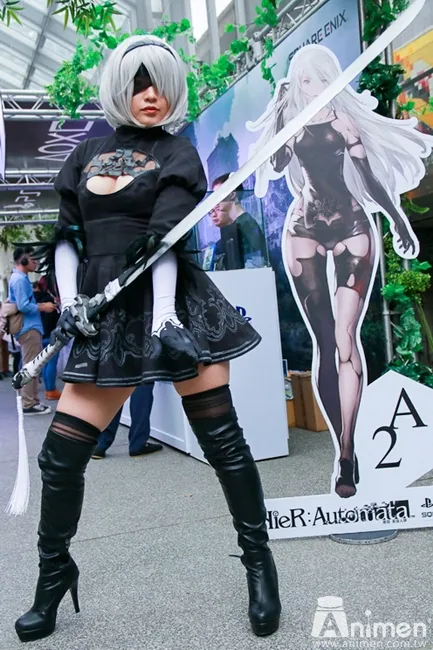 【现场直击】《尼尔 自动人形》繁中版抢先体验活动，人气COSER「Misa」扮演2B互动宣传！