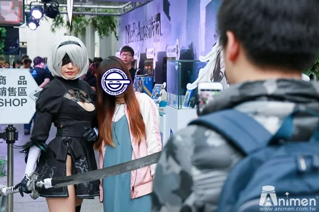 【现场直击】《尼尔 自动人形》繁中版抢先体验活动，人气COSER「Misa」扮演2B互动宣传！