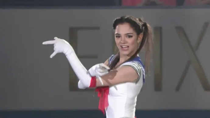 『冰上的尤里』迷妹梅德韦杰娃再度在日本表演美少女战士花样滑冰节目