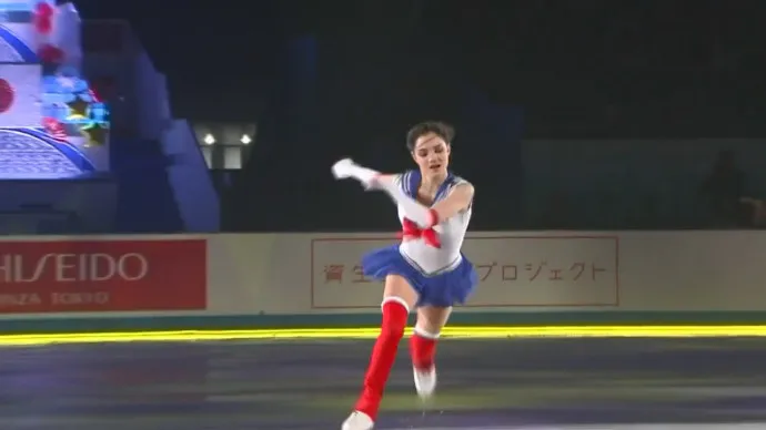 『冰上的尤里』迷妹梅德韦杰娃再度在日本表演美少女战士花样滑冰节目