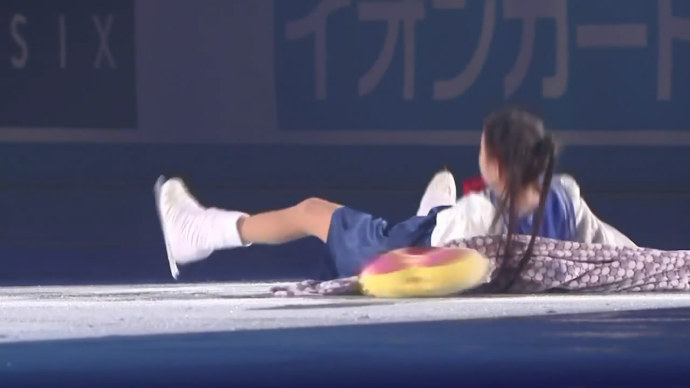 『冰上的尤里』迷妹梅德韦杰娃再度在日本表演美少女战士花样滑冰节目