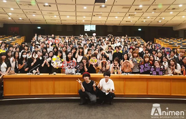 【现场直击】2.5舞台剧演员「小南光司」与「赤泽辽太郎」来台举办见面会!两人害羞为粉丝喂食甜点♥