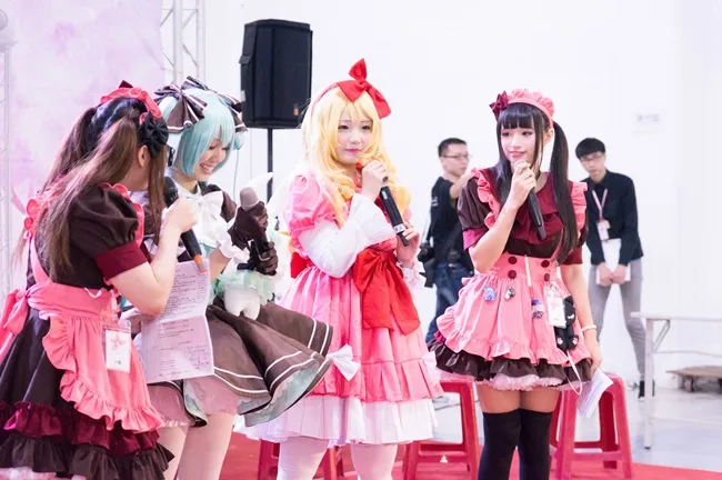 「Doujin Spirit 4 同人动漫创作祭」来不及解释了,看相片吧
