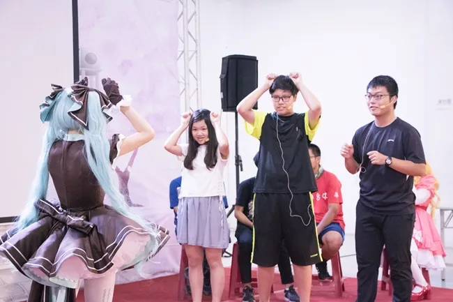 「Doujin Spirit 4 同人动漫创作祭」来不及解释了,看相片吧