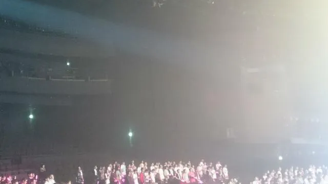 新田惠海演唱会VIP高票价引争议 Pile个人演唱会大片空位场面尴尬