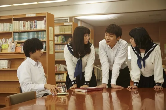日常校园推理作品《冰菓》真人版电影新剧照公开,小岛藤子&冈山天音加入演出阵容