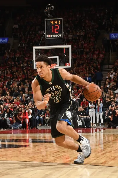 NBA旋风即将席卷全台！公鹿队当家新秀与华语乐坛潜力新星鼓鼓拼球技