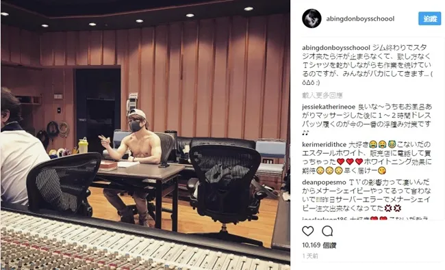 黑色口罩+半裸的造型觉得看起来如何?教主「西川贵教」直接示范给你看XDD!!