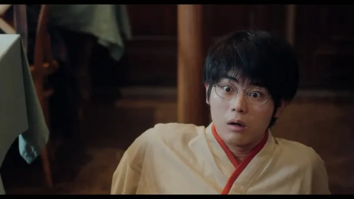 桥本环奈抠鼻囧镜出现-『银魂』真人电影预告片第二弹公布