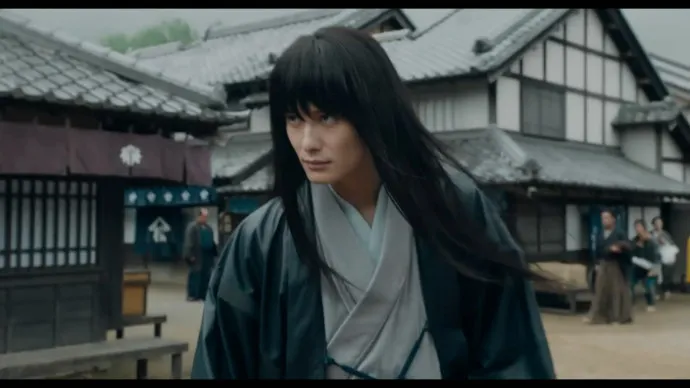 桥本环奈抠鼻囧镜出现-『银魂』真人电影预告片第二弹公布