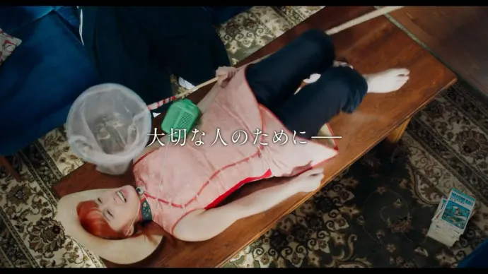 桥本环奈抠鼻囧镜出现-『银魂』真人电影预告片第二弹公布